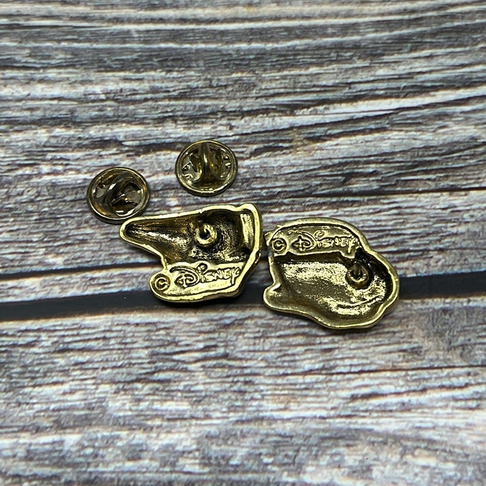 WALT DISNEY - Goldtone Snow White & The Seven Dwarfs Collectors PIN SET​​​ - Picture 9 of 9
